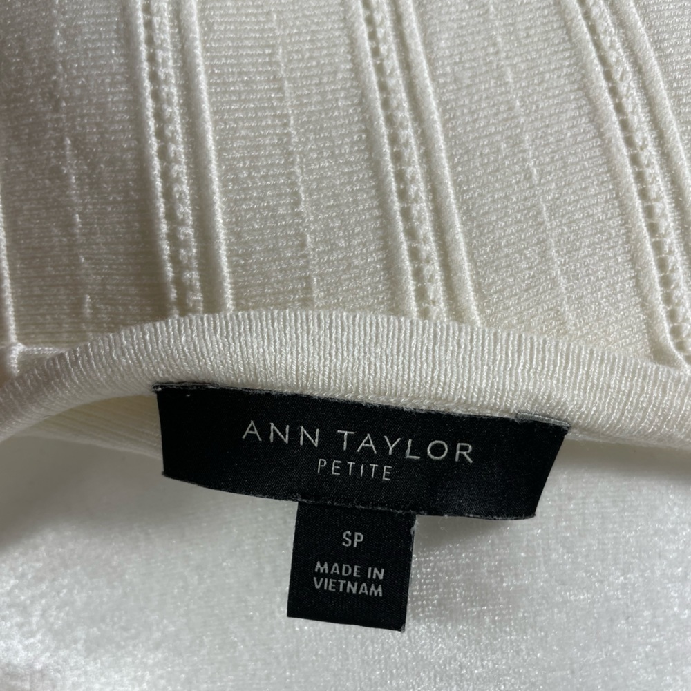 Anne Taylor Ribbed Knit Top - Picture 8 of 10